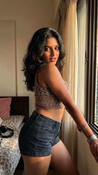 Juhu escort service